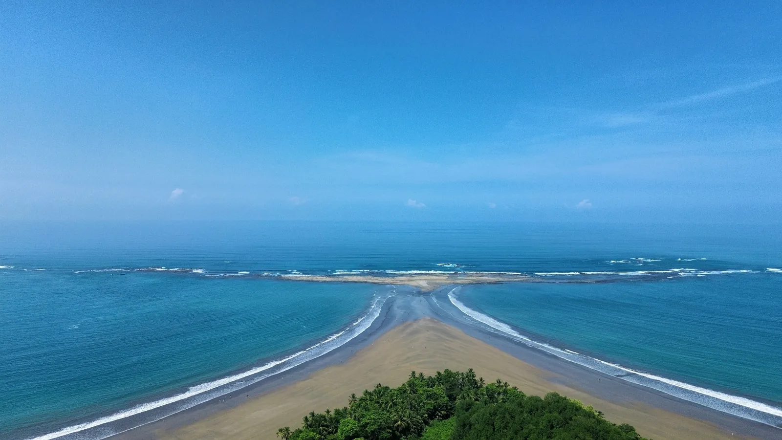 Marino Ballena National Park