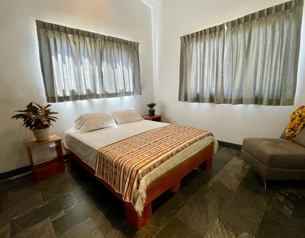 Habitación 1 con cama matrimonial